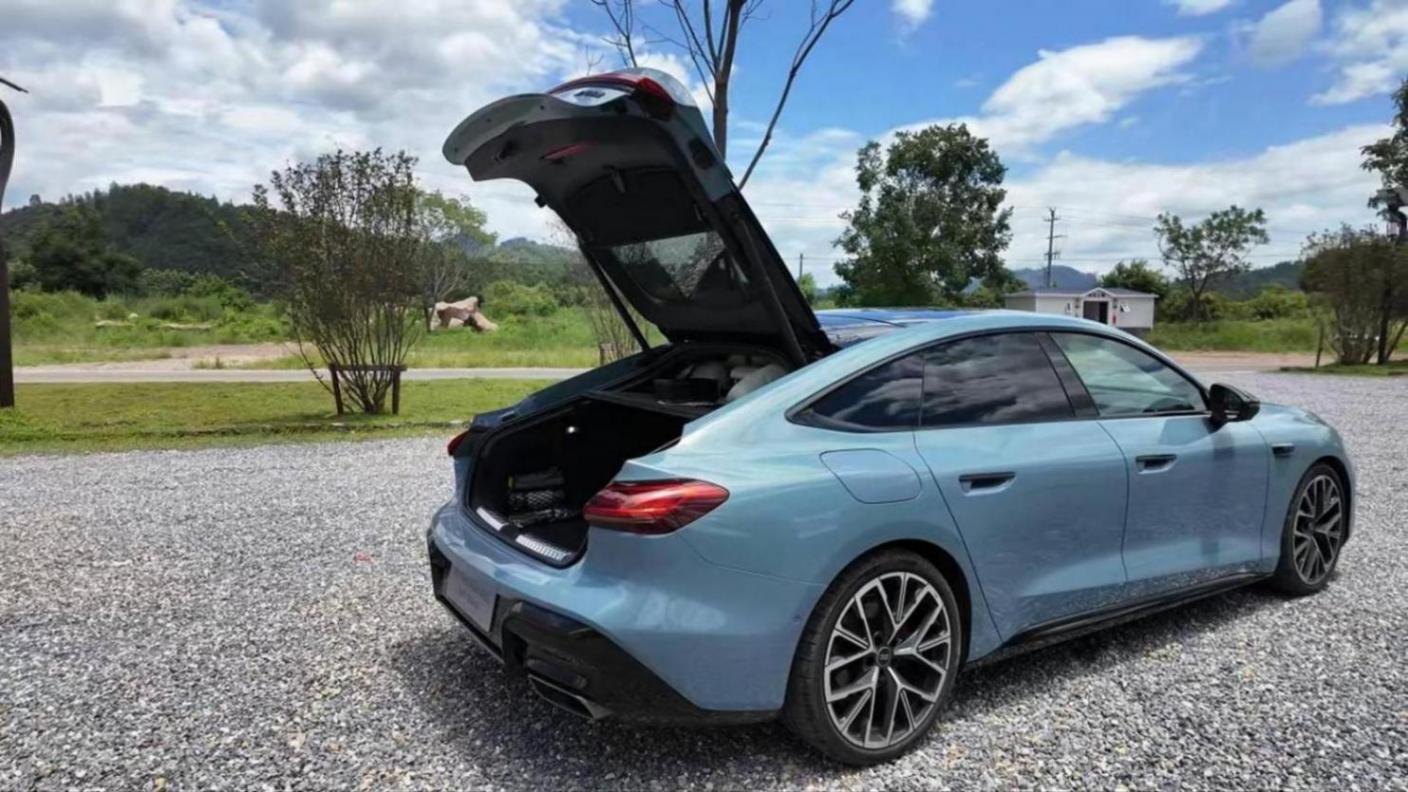 國產奧迪A5L公布售價!一汽版和上汽版有何區別?選哪個?