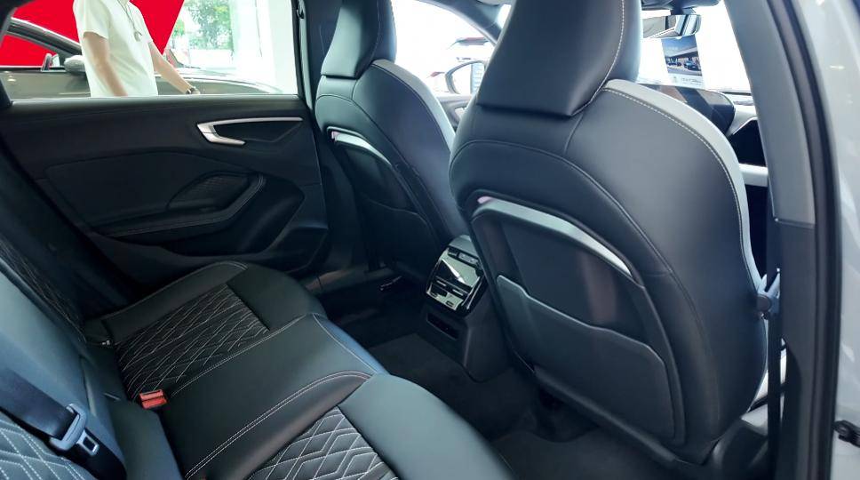 國產奧迪A5L公布售價!一汽版和上汽版有何區別?選哪個?