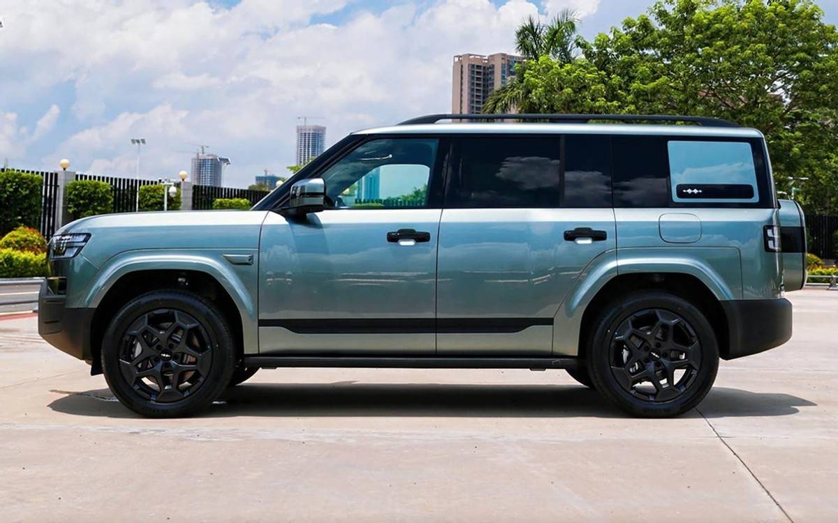 預(yù)計(jì)售價(jià)25-32萬(wàn),方程豹鈦7外形竟撞臉第五代勝達(dá)?