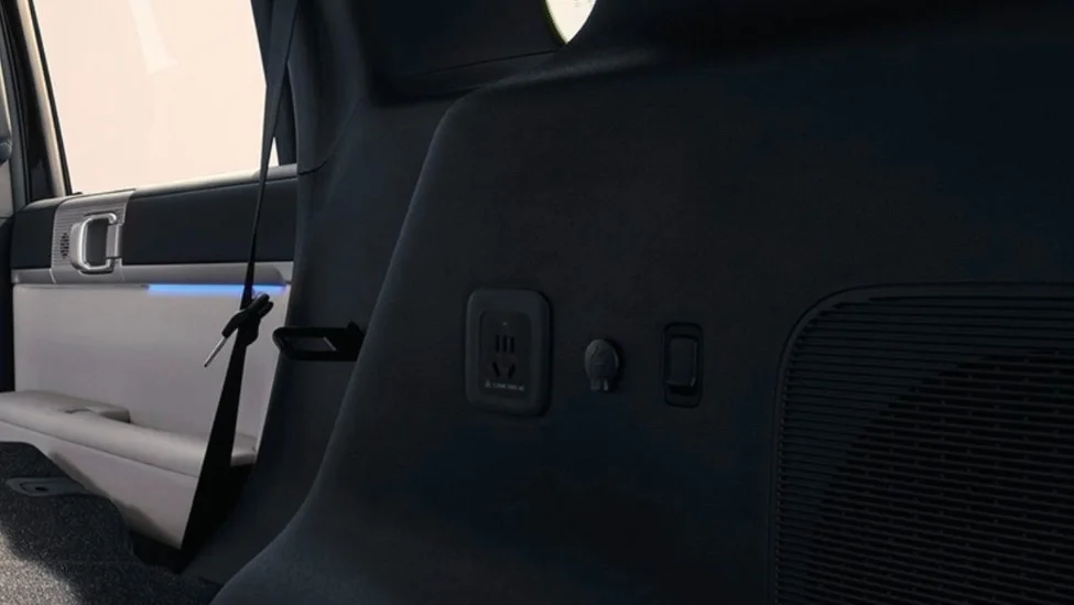 自研音響、可外接平板電腦,比亞迪方程豹鈦7更多內飾官圖公布 自研音響、可外接平板電腦,比亞迪方程豹鈦7更多內飾官圖公布