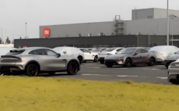 目標年內盈利,先沖線的是小鵬還是小米?