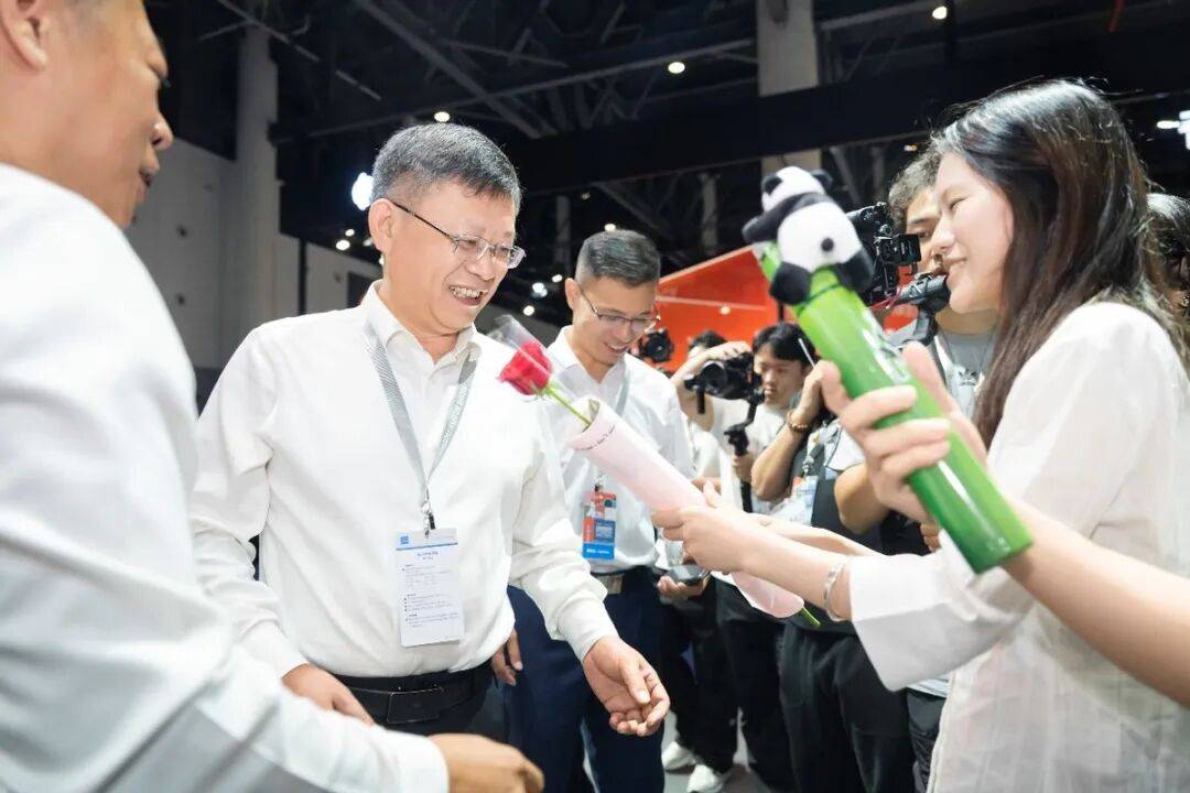 星途的目標是打造世界級的中國高端汽車品牌,以科技賦能豪華新價值