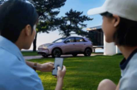 極狐 T1 將9月11日上市!成都車展現(xiàn)場人氣十足