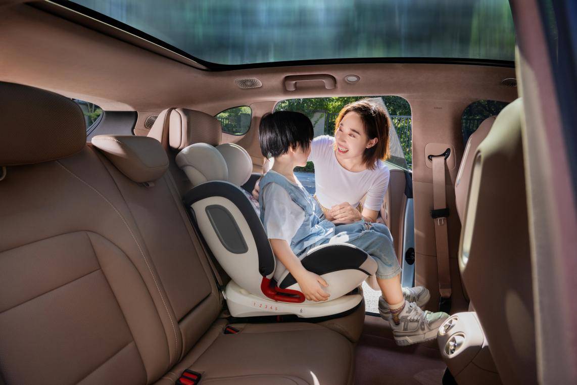 阿維塔07 2026款開啟預售,以高配平權重塑中型SUV價值