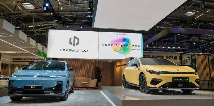 零跑Lafa5全球首秀即開盲訂,B10歐洲開售助力品牌海外突圍