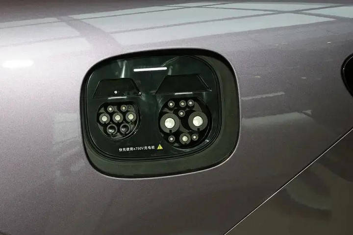 智界S7/R7上市15天大定破2萬 低至22.98萬起