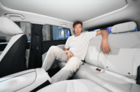 “家庭精品純電新標桿”極狐T1正式上市,共推出320 PRO、320 PLUS、425 PRO、425 PLUS、425 MAX五個版型