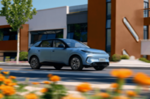 “家庭精品純電新標桿”極狐T1正式上市,共推出320 PRO、320 PLUS、425 PRO、425 PLUS、425 MAX五個版型