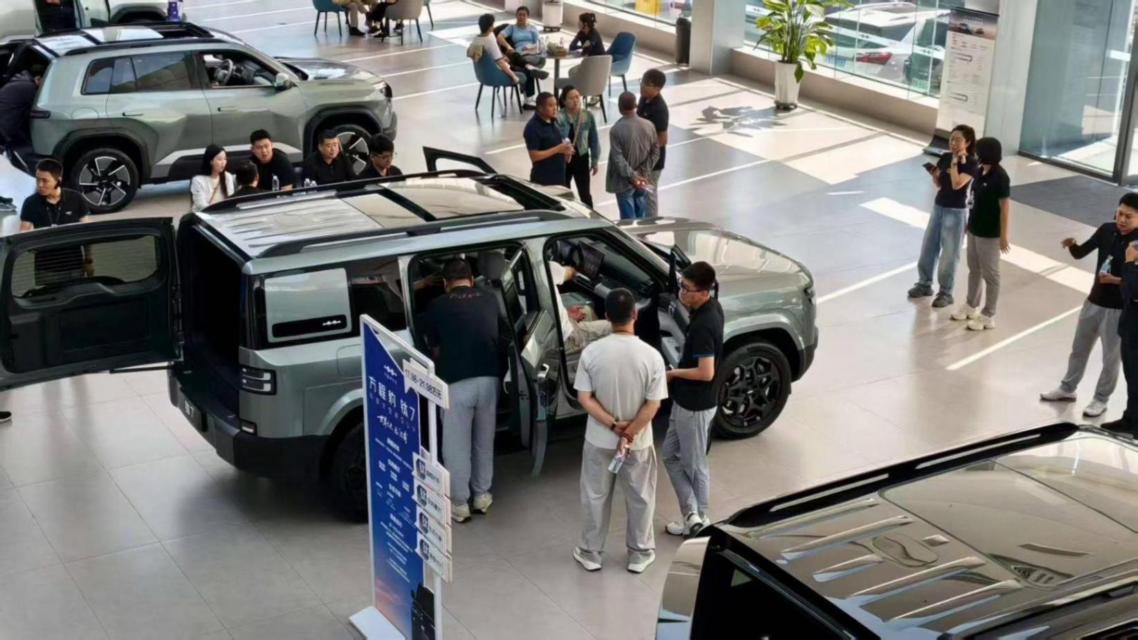 方程豹公布鈦7車主畫像,試駕或需排隊!品牌9月交付可能破2萬臺