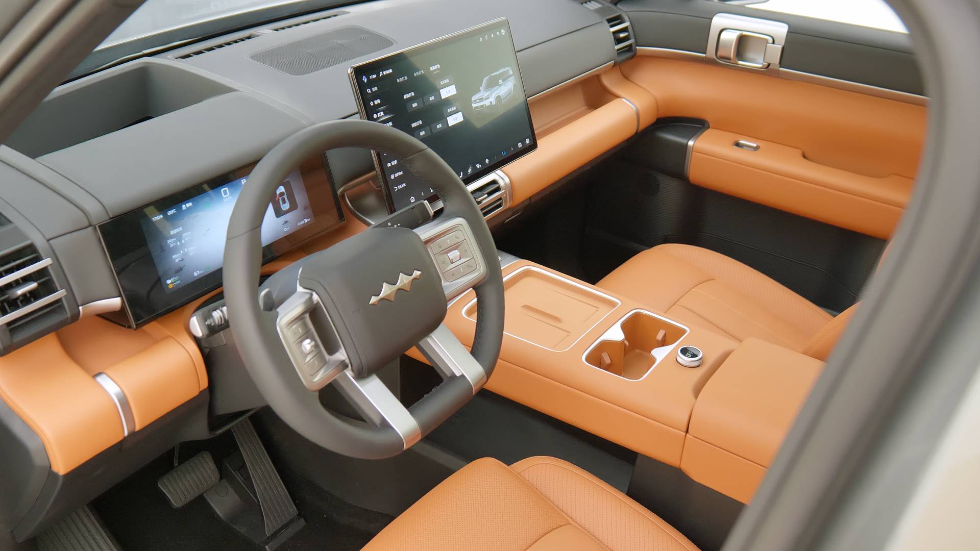 方程豹公布鈦7車主畫像,試駕或需排隊!品牌9月交付可能破2萬臺