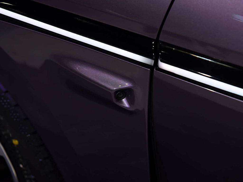 想買中大型車的注意!昊鉑A800要來了,配乾崑智駕、鴻蒙座艙