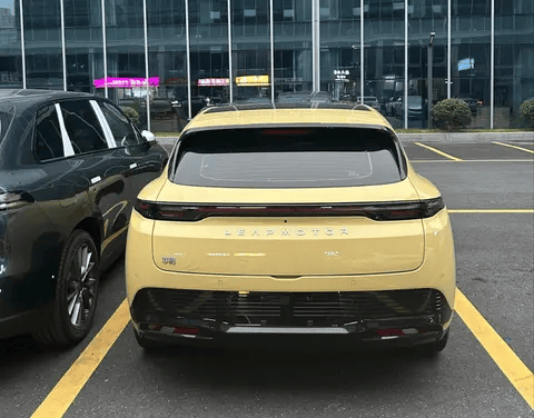 零跑Lafa5曝光,四季度上市,兩套輔助駕駛方案