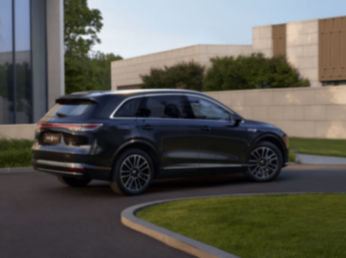 15.98萬元起售,搭載華為ADS4,尚界H5哪個版本值得選?