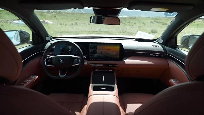 試駕長(zhǎng)安CS55 PLUS:新能源時(shí)代下的爆款油車