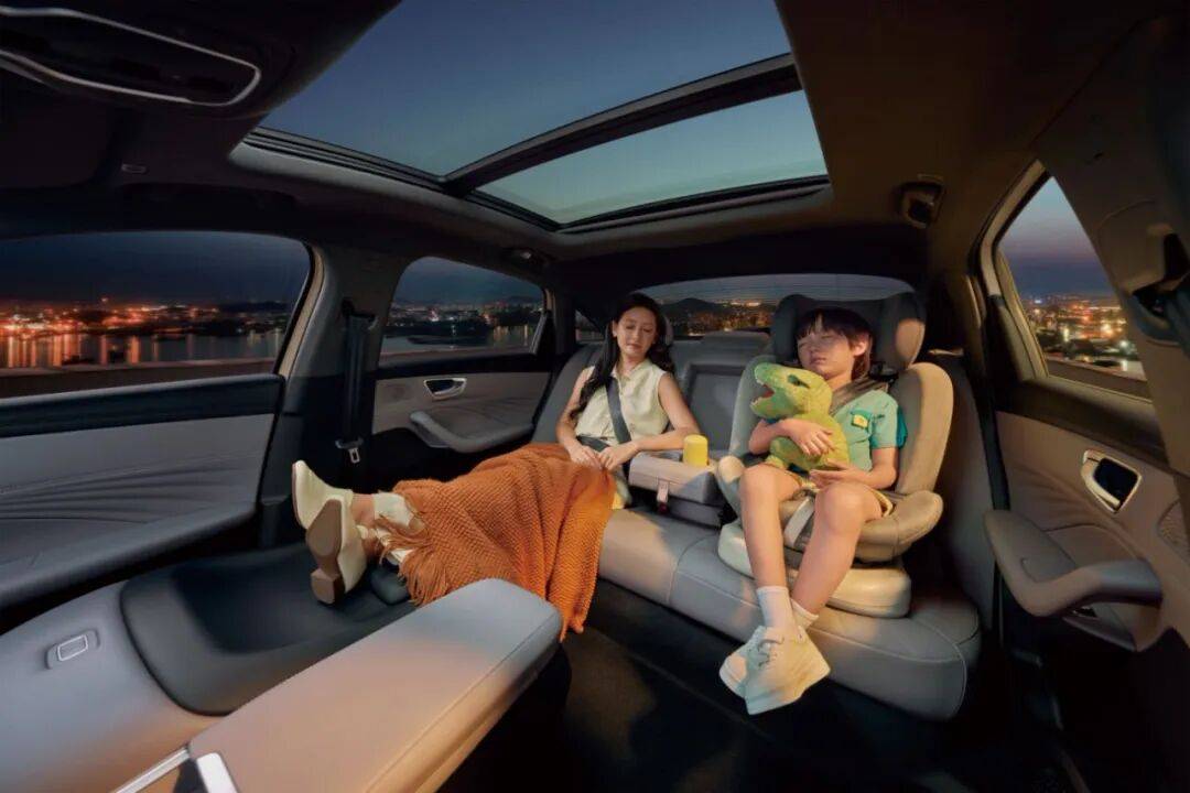 榮威M7 DMH,讓混動家轎從“將就”變成“講究”