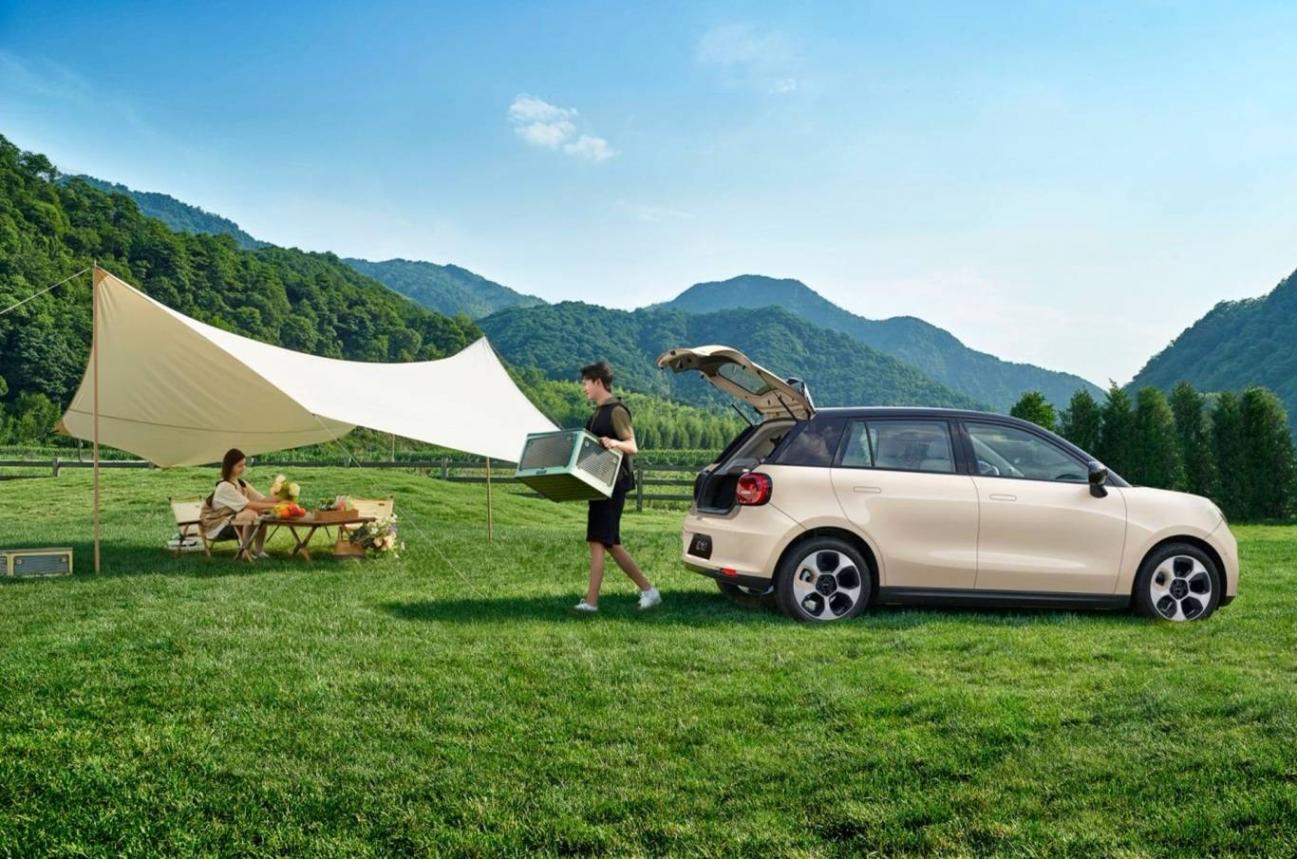 搭載全景天幕、外放電科技!2025款釔為3助力用戶暢享獨特旅行體驗