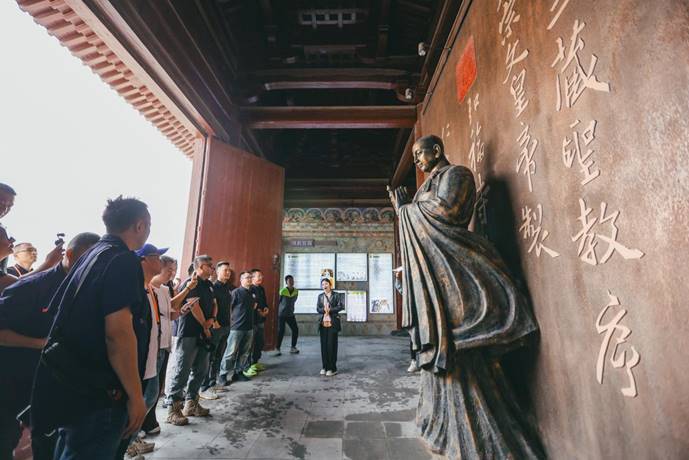 以“探險”之名,向沙海問路!福特探險者“死亡之海”塔克拉瑪干全場景穿越