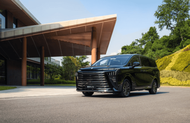 霸榜三大平臺(tái)MPV口碑首位!2025MPV大黑馬,星海V9火了!