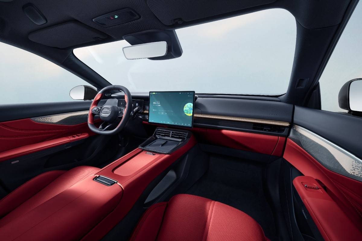 07、08“EM-P雙子星”上市 窺探領(lǐng)克未來的“變與不變”