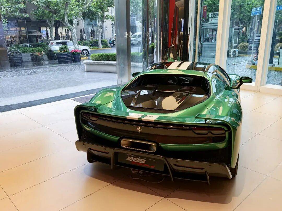 法拉利296 Speciale承襲法拉利Challenge Stradale、法拉利430 Scuderia、法拉利458 Speciale與法拉利488 Pista等特別版車型的精髓