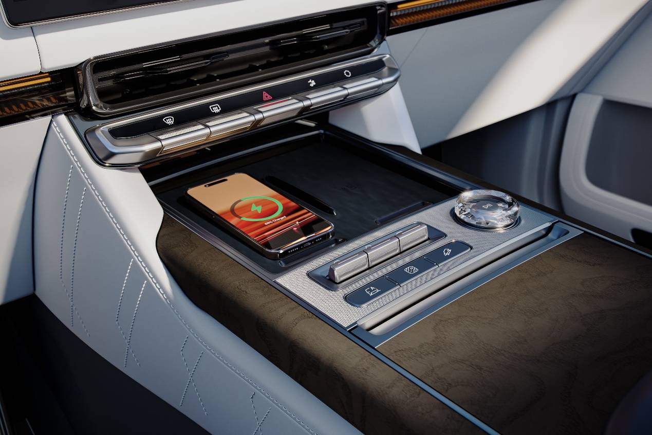 技術(shù)旗艦的新奢華風(fēng)向,極氪竟交出了四個(gè)答卷