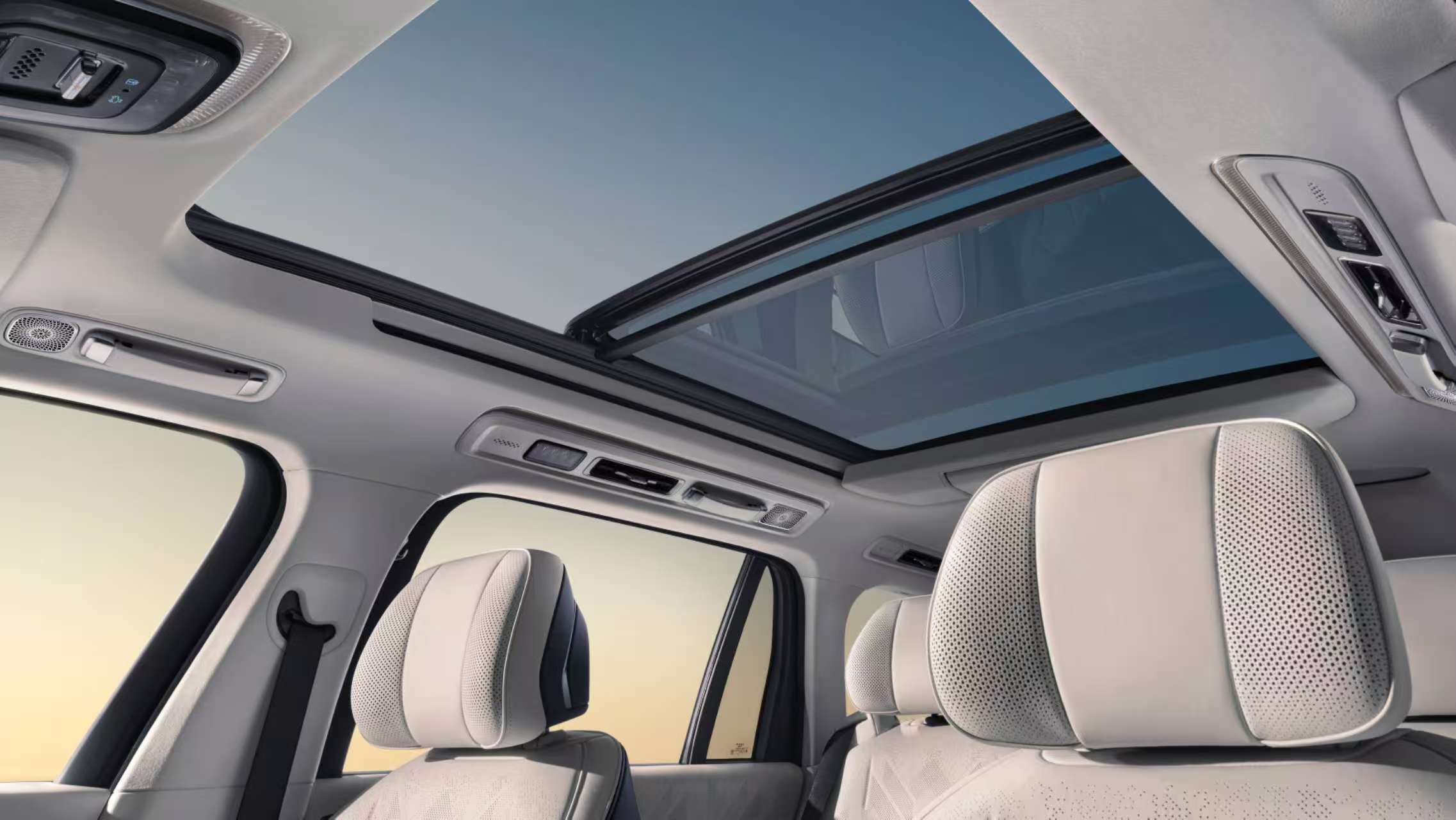 技術(shù)旗艦的新奢華風(fēng)向,極氪竟交出了四個(gè)答卷