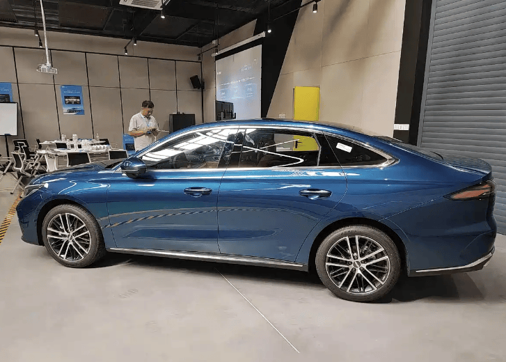 第5代帝豪實車首曝!1.5T+魅族車機能否超越同級?