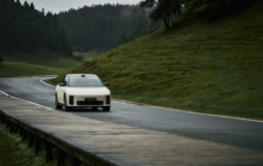 易烊千璽與理想汽車頂峰相見(jiàn):年輕的理想,不止于想