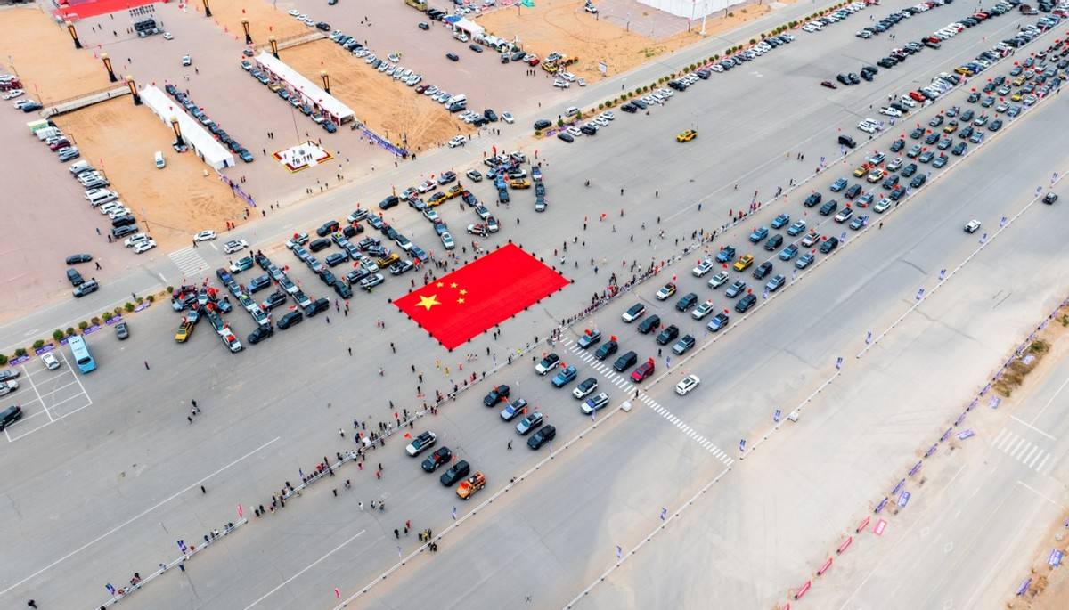 2025方程豹阿拉善越野會豹友齊聚越野玩出生活新花樣