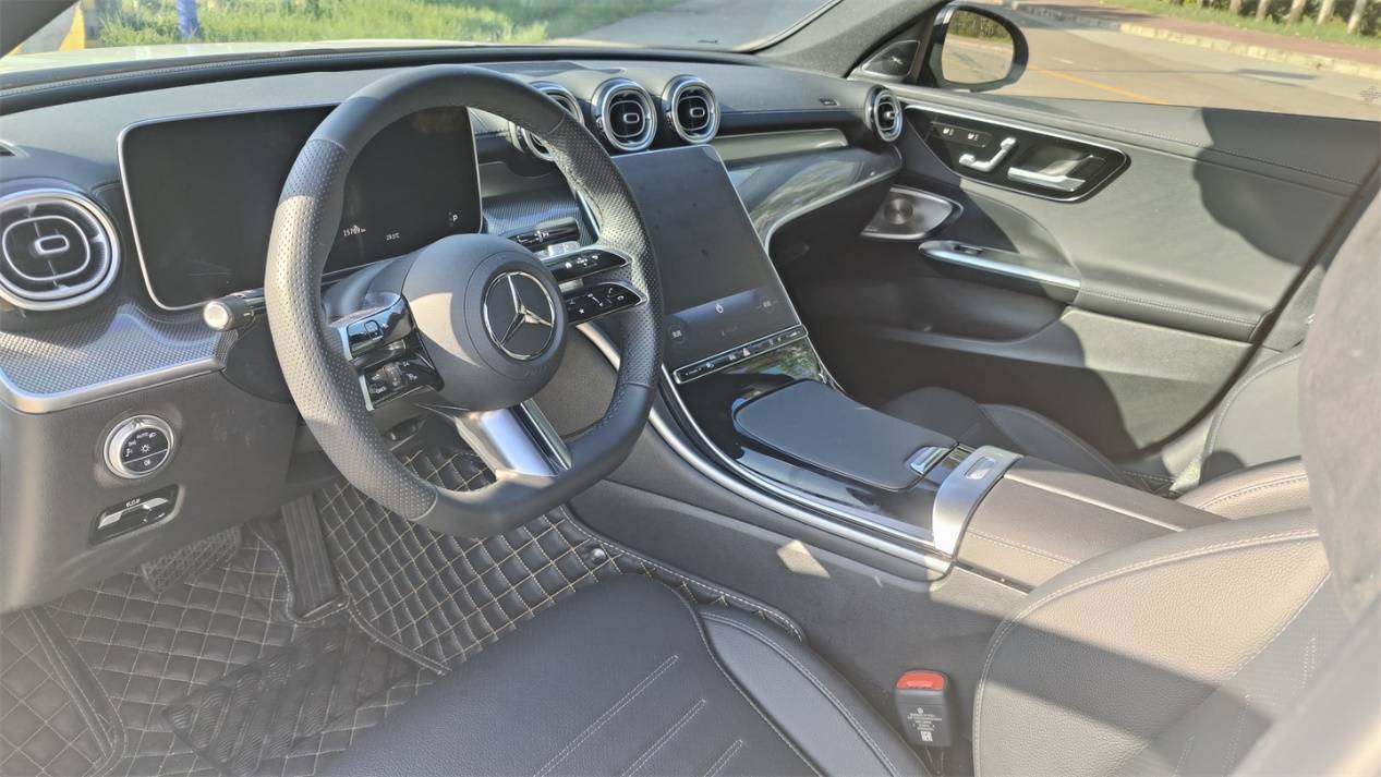 獨(dú)立試駕奔馳C級(jí):閃耀的三叉星,還依然璀璨么?