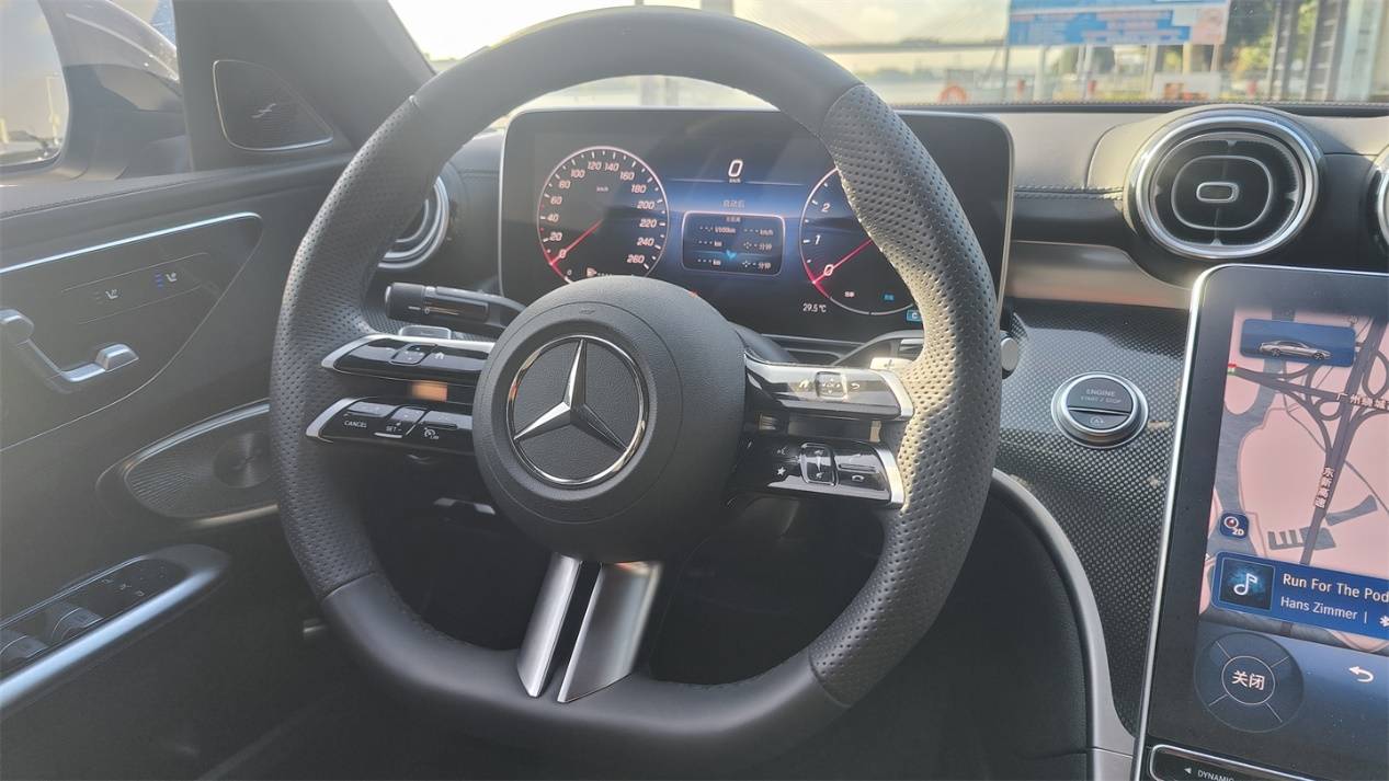 獨(dú)立試駕奔馳C級(jí):閃耀的三叉星,還依然璀璨么?