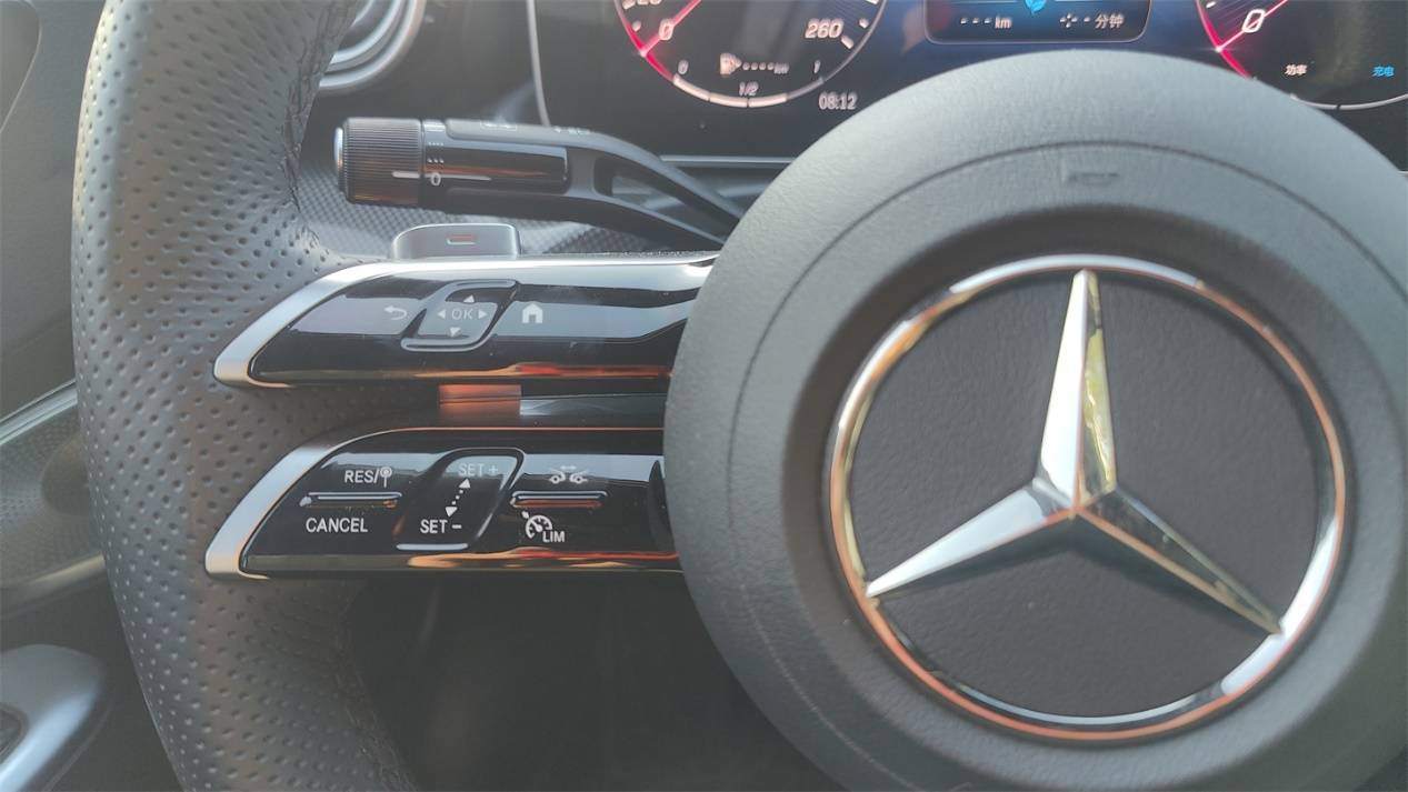 獨(dú)立試駕奔馳C級(jí):閃耀的三叉星,還依然璀璨么?