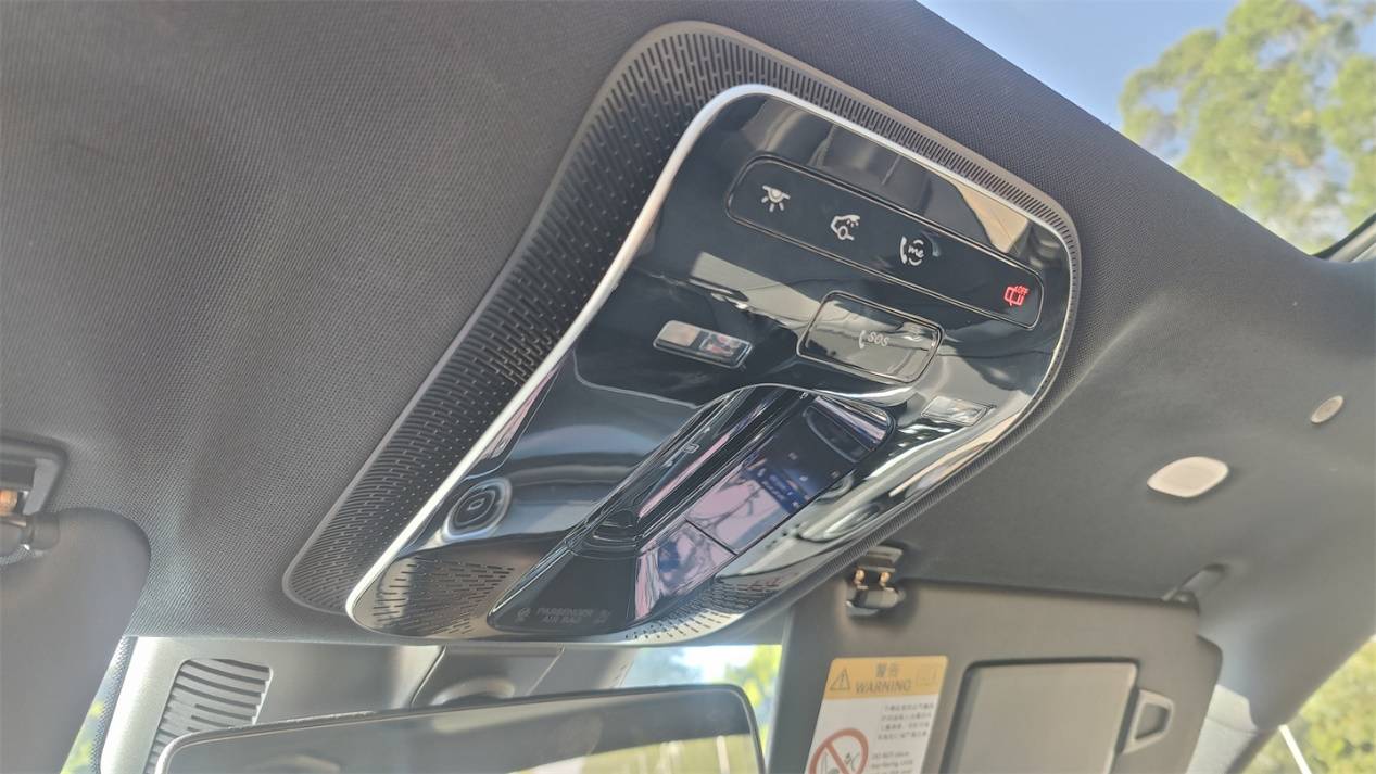 獨(dú)立試駕奔馳C級(jí):閃耀的三叉星,還依然璀璨么?