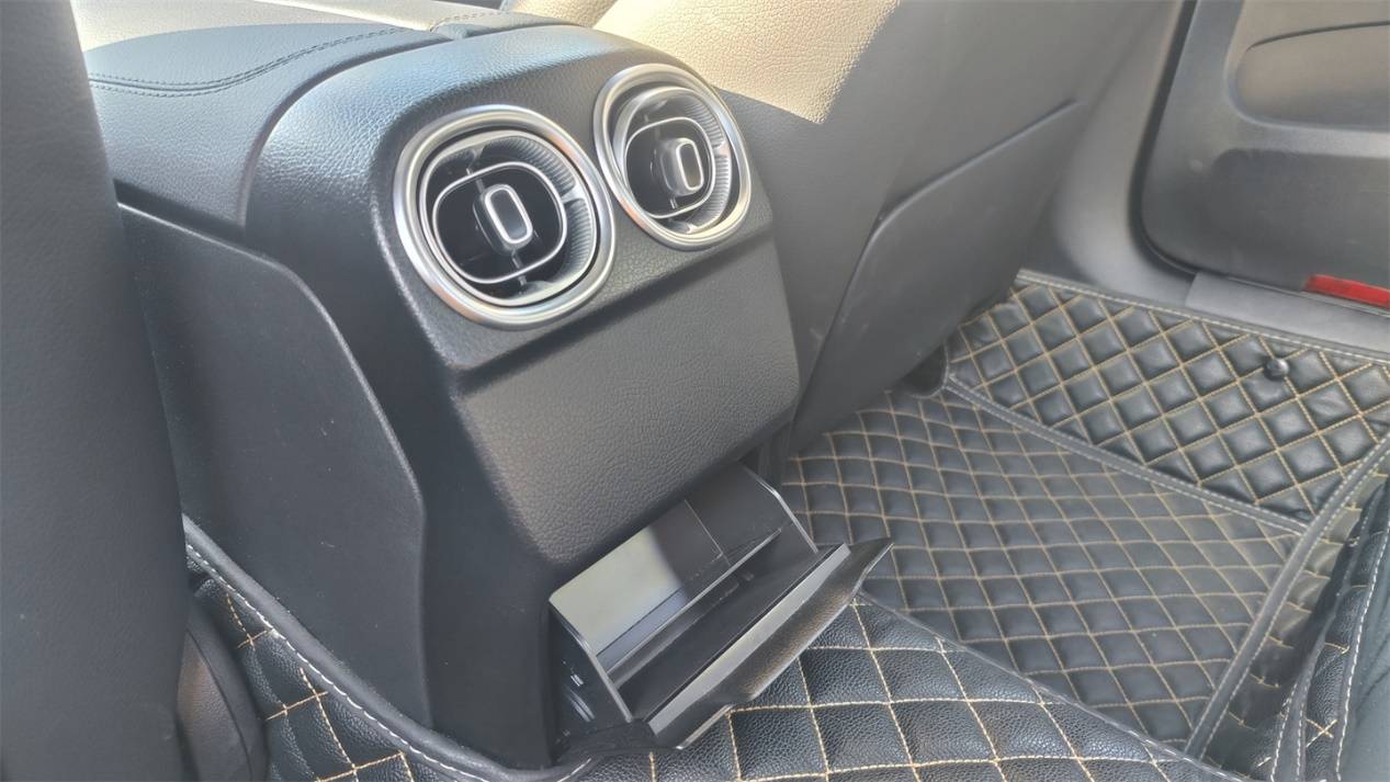 獨(dú)立試駕奔馳C級(jí):閃耀的三叉星,還依然璀璨么?