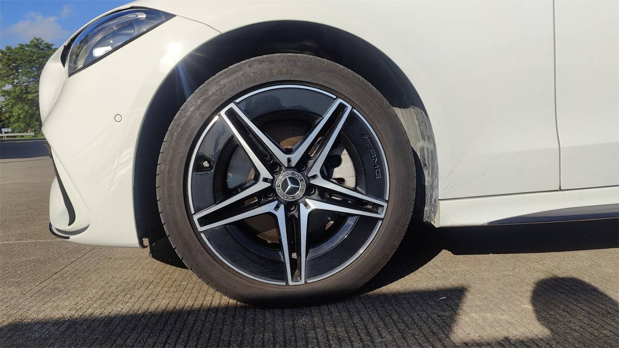 獨(dú)立試駕奔馳C級(jí):閃耀的三叉星,還依然璀璨么?