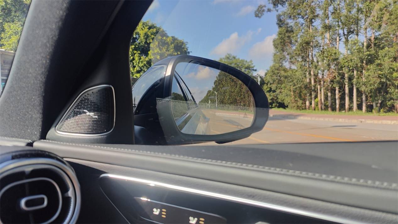 獨(dú)立試駕奔馳C級(jí):閃耀的三叉星,還依然璀璨么?