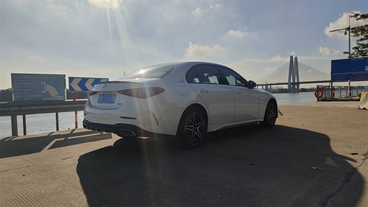 獨(dú)立試駕奔馳C級(jí):閃耀的三叉星,還依然璀璨么?