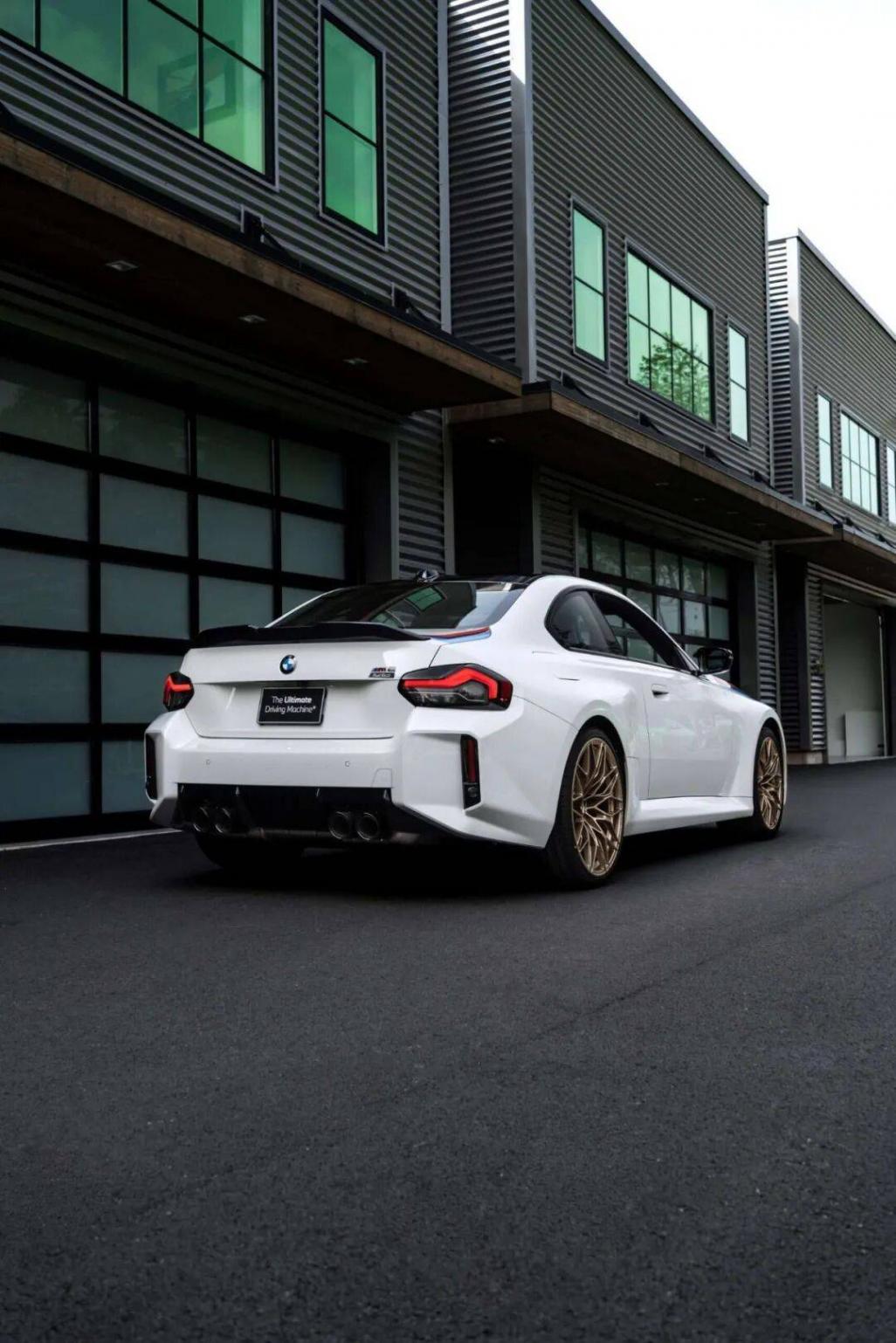 半個世紀后,寶馬又把turbo反寫了