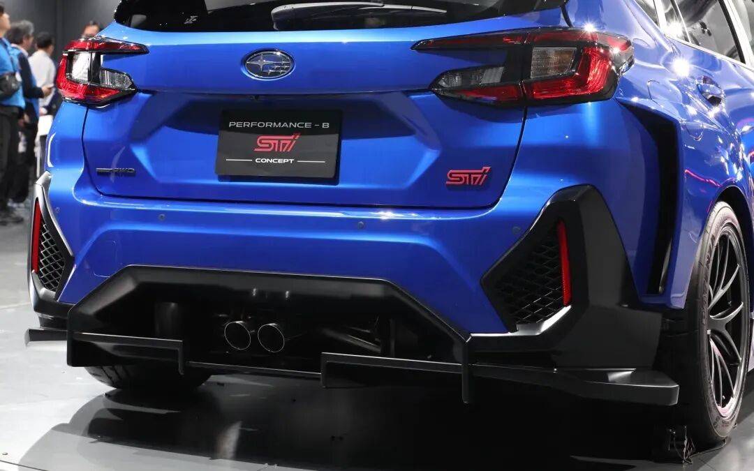 斯巴魯全新STI概念車亮相車展,電動+燃油,久違了!