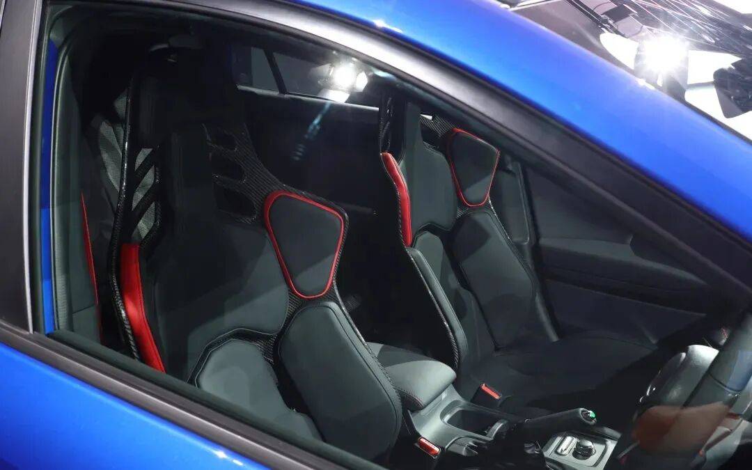 斯巴魯全新STI概念車亮相車展,電動+燃油,久違了!