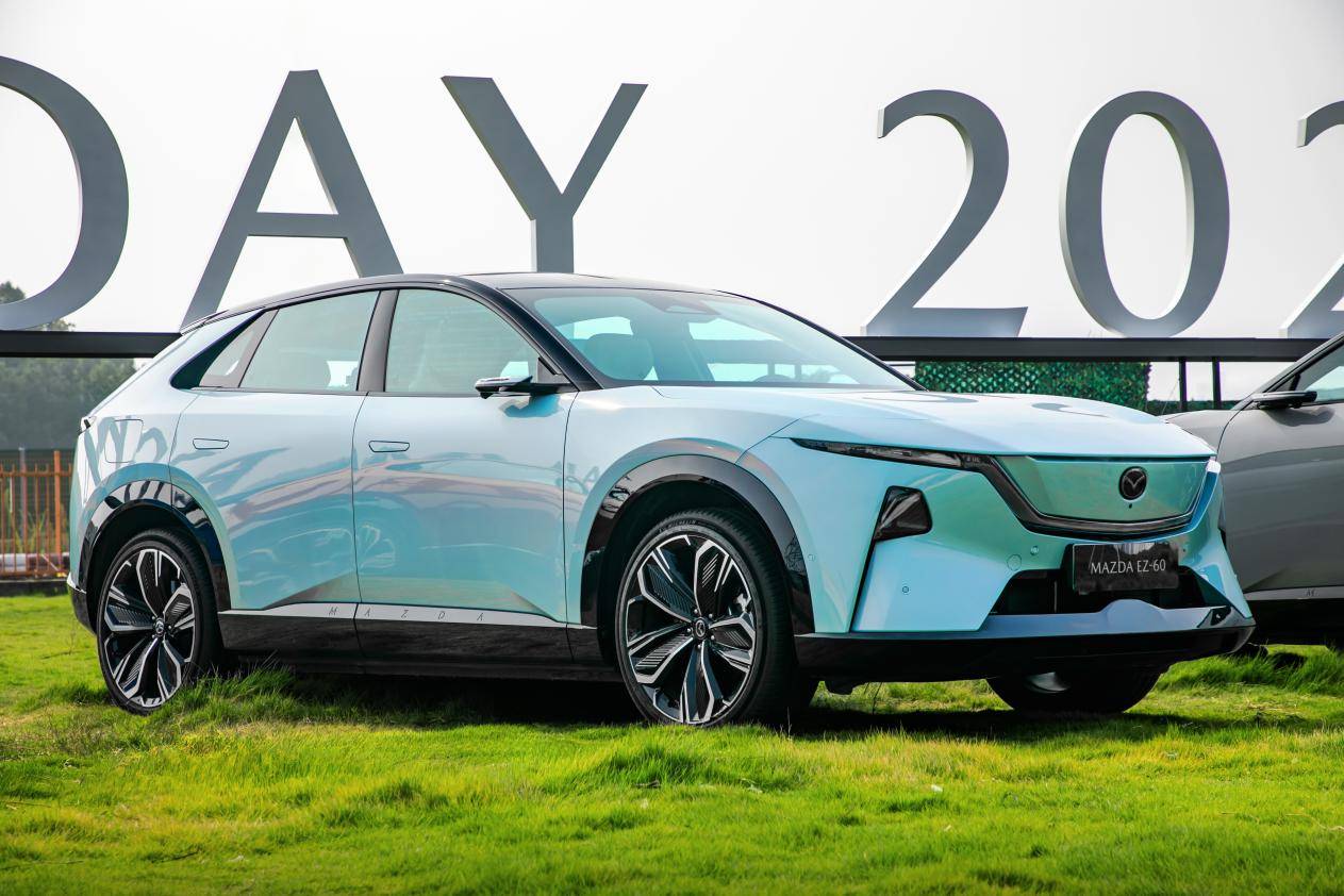 王心凌空降助陣!長安馬自達2025粉絲盛典開啟電動化新篇章