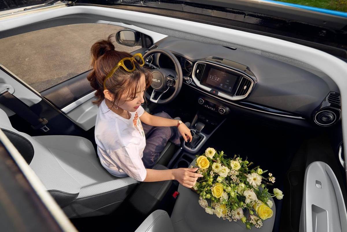 新增配色 起亞2026款奕跑上市頂配補(bǔ)貼價(jià)6.48萬