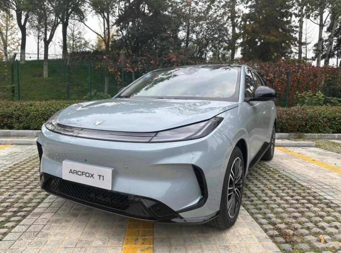 深度試駕極狐T1,A0級純電市場的價值破局者