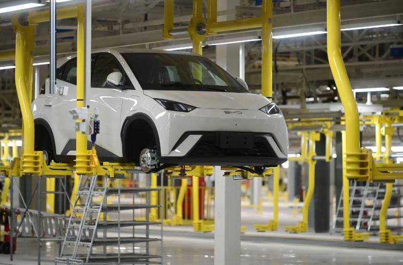 獲多家專業機構持續看好:比亞迪2026海外銷量預計超160萬