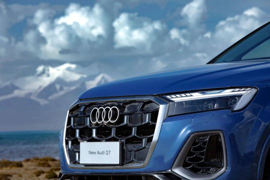 拒絕快消品邏輯!奧迪Q7用硬核實(shí)力,書(shū)寫(xiě)116年造車(chē)專(zhuān)家答卷