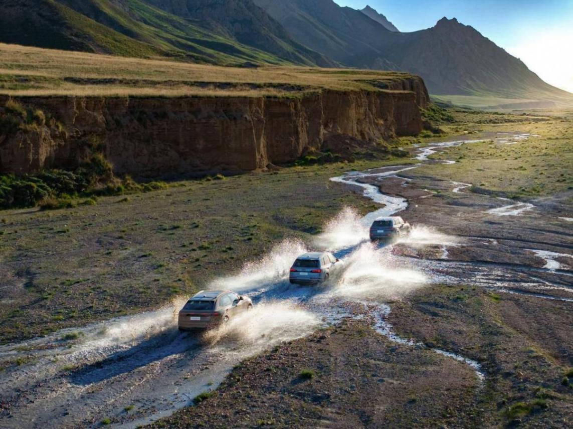 拒絕快消品邏輯!奧迪Q7用硬核實(shí)力,書(shū)寫(xiě)116年造車(chē)專(zhuān)家答卷