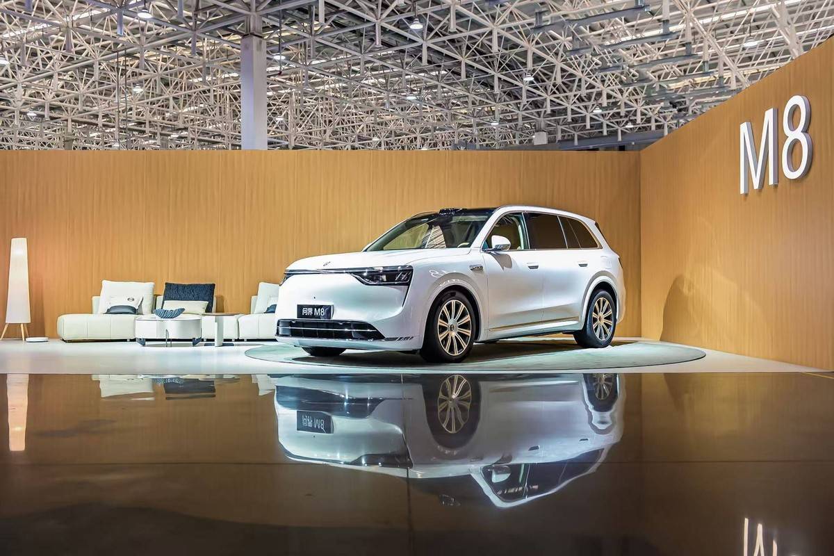 理想跌倒,問界吃飽!李想的“增程帝國”是怎么崩塌的?