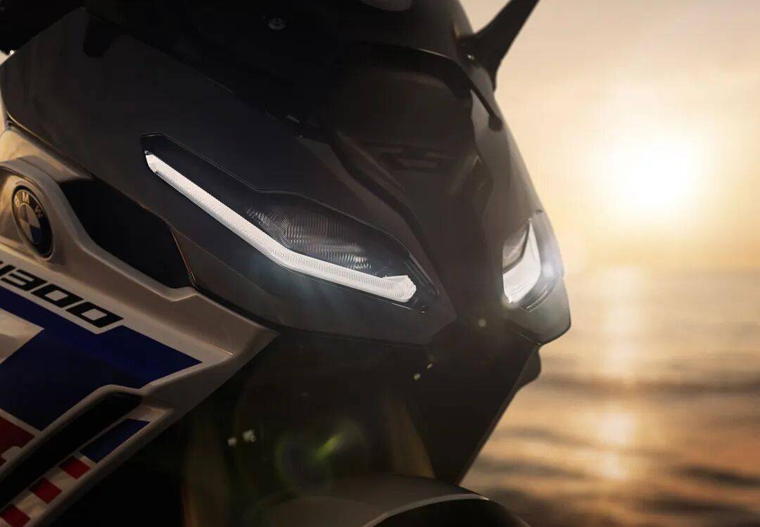 售價(jià)才是關(guān)鍵!寶馬國(guó)內(nèi)申報(bào)450GS/1300RS外觀專利丨業(yè)界