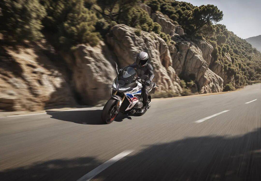 售價(jià)才是關(guān)鍵!寶馬國(guó)內(nèi)申報(bào)450GS/1300RS外觀專利丨業(yè)界