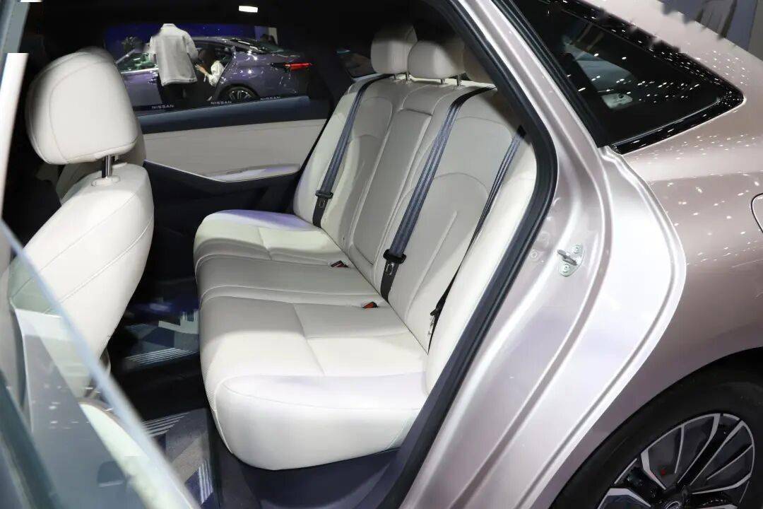 合資“雜牌”電動車反擊升級,東風日產N6,9.19萬起售